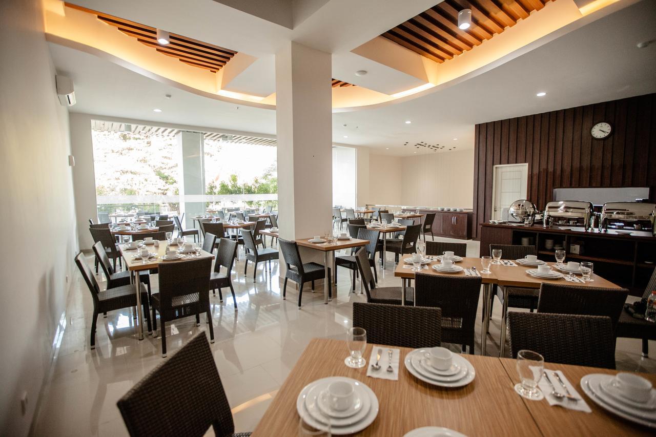 Whiz Prime Hotel Sudirman Μακασάρ Εξωτερικό φωτογραφία
