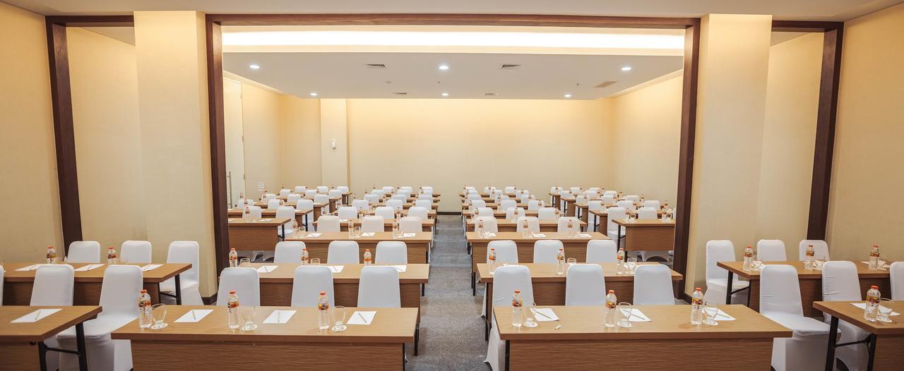 Whiz Prime Hotel Sudirman Μακασάρ Εξωτερικό φωτογραφία
