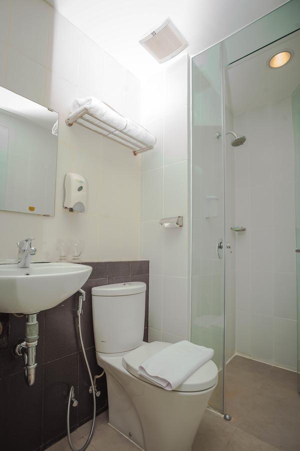 Whiz Prime Hotel Sudirman Μακασάρ Εξωτερικό φωτογραφία