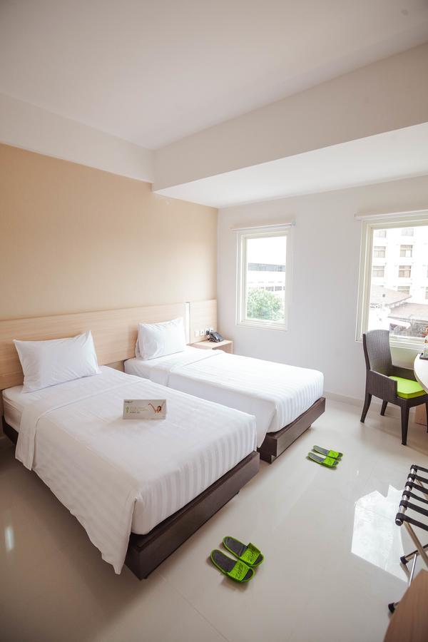 Whiz Prime Hotel Sudirman Μακασάρ Εξωτερικό φωτογραφία