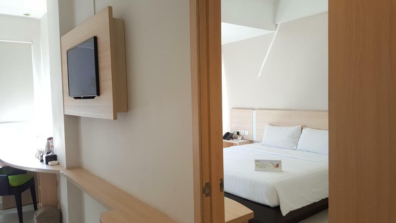 Whiz Prime Hotel Sudirman Μακασάρ Εξωτερικό φωτογραφία